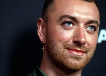 SAM SMITH ASEGURA QUE FUE PORTADOR DE COVID-19