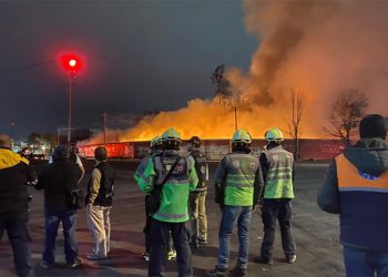 SOFOCAN INCENDIO EN LA CENTRAL DE ABASTOS, HAY OCHO LESIONADOS
