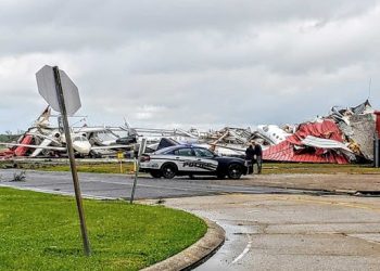 TORNADOS EN SUR DE EU DEJAN 11 MUERTOS