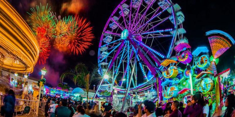 TRANSPORTISTAS Y TRABAJADORES DE FERIAS EXIGEN AYUDA A LÓPEZ OBRADOR