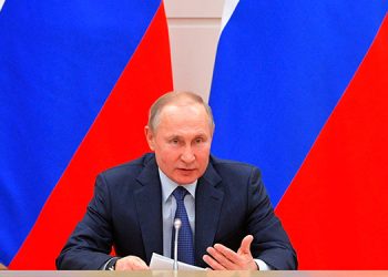 VLADIMIR PUTIN DECLARA ABRIL MES DE ASUETO CON SALARIO