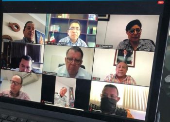 ENCABEZA GOBERNADOR CARLOS JOAQUÍN REUNIÓN VIRTUAL DE MESA DE SEGURIDAD