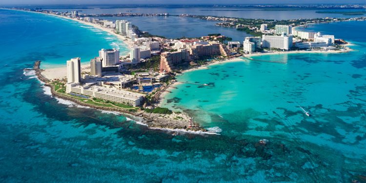 GRUPO SUNSET WORLD CELEBRA EL 50 ANIVERSARIO DE CANCÚN RECORDANDO LA GRAN FORTALEZA DEL DESTINO.