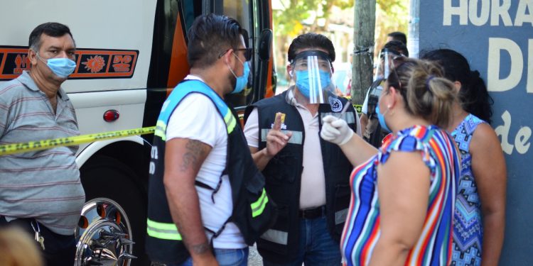 CONTINÚA SOLIDARIDAD CON APOYO DE TRANSPORTE GRATUITO A TRABAJADORES FORÁNEOS