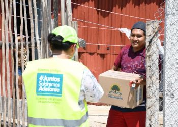 CONTINÚA LA ENTREGA DE DESPENSAS EN EL MUNICIPIO DE LÁZARO CÁRDENAS