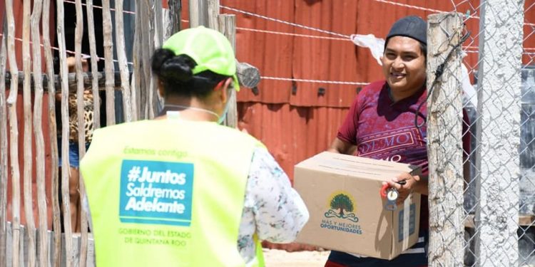 CONTINÚA LA ENTREGA DE DESPENSAS EN EL MUNICIPIO DE LÁZARO CÁRDENAS