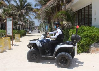 POLICÍA MUNICIPAL DE SOLIDARIDAD SUPERVISA PLAYAS ANTE RESTRICCIÓN POR COVID-19.