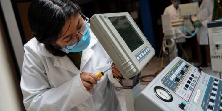 IMSS DEVUELVE VENTILADORES COMPRADOS AL HIJO DE BARTLETT