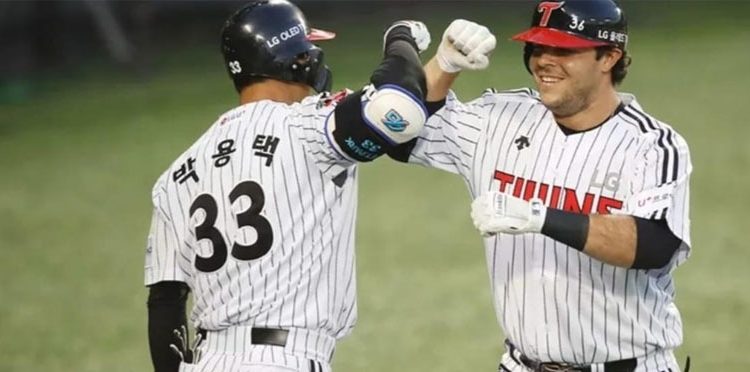 ROBERTO RAMOS LUCE EN LA PELOTA COREANA