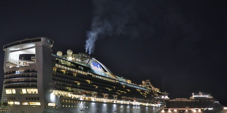 RECIBE PUERTO VALLARTA TRES CRUCEROS POR MOTIVOS HUMANITARIOS