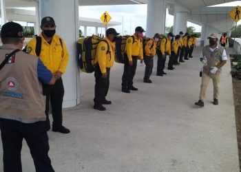 LLEGAN REFUERZOS PARA APAGAR INCENDIOS