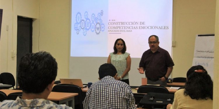 A FAVOR DE APOYAR A LOS ALUMNOS LA UNIVERSIDAD DE QUINTANA ROO NO COBRARÁ INSCRIPCIONES.