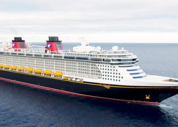 BAJO ESTRICTAS MEDIDAS DE SEGURIDAD RECIBIRÁN EN COZUMEL A MEXICANOS REPATRIADOS