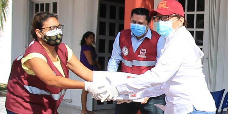 MÁS DE 60 MIL DESPENSAS SE HAN ENTREGADO Y SE CONTINUARÁN LLEVANDO A TODOS LOS RINCONES DE SOLIDARIDAD: LAURA BERISTAIN