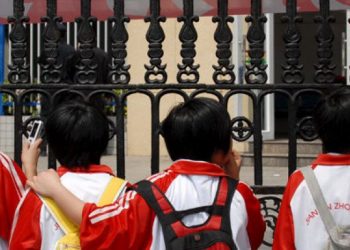 FALLECEN DOS NIÑOS CHINOS EN LA ESCUELA AL USAR MÁSCARAS FACIALES EN UNA CLASE