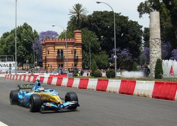 LA FÓRMULA 1 PREVÉ REANUDAR EN JULIO