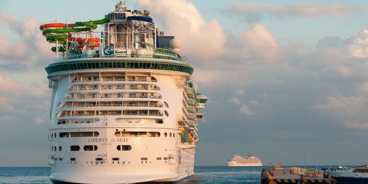 PARA JULIO VOLVERÍA A LA ACTIVIDAD TURÍSTICA EN COZUMEL