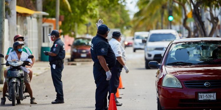 REFLEJAN FILTROS DE REVISIÓN EN COZUMEL LA BUENA RESPUESTA DE LA GENTE AL LLAMADO #QUÉDATEENCASA
