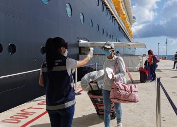 APLICAN MEDIDAS SANITARIAS EN DESCENSO DE CRUCERO DE DISNEY EN COZUMEL