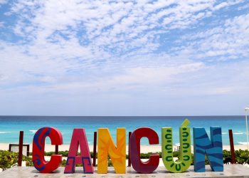 PREDIOS COLINDANTES CON PLAYA “DELFINES” NO SE VENDEN