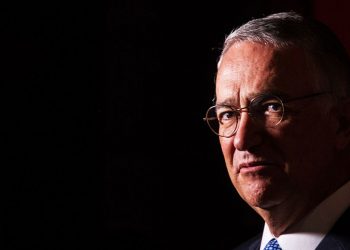 LLAMA RICARDO SALINAS PLIEGO «PENDEJOS» QUIENES GUARDAN LA CUARENTENA