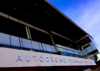 TRABAJA IMSS EN HABILITACIÓN DE HOSPITAL DE EXPANSIÓN COVID-19 EN AUTÓDROMO HERMANOS RODRÍGUEZ