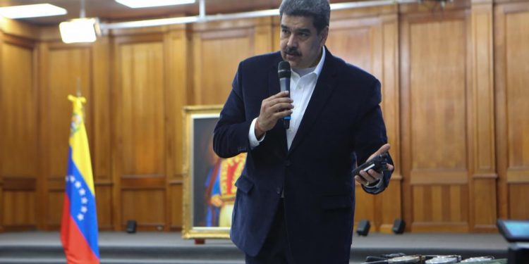 ACUSAN A EX DIPUTADO VENEZOLANO DE ENVIAR DROGA A EU JUNTO CON MADURO