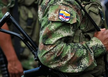 ACUSAN AL EJÉRCITO DE COLOMBIA DE VENDER ARMAS A NARCOTRAFICANTES