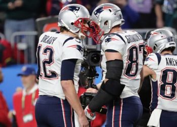 BRADY HIZO POSIBLE LA VUELTA DE GRONKOWSKI A LA NFL