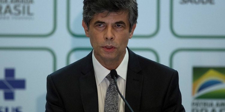 BRASIL SE QUEDA SIN SU SEGUNDO MINISTRO DE SALUD EN UN MES