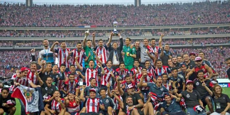 LAS CHIVAS DEL GUADALAJARA FESTEJA SU 114 ANIVERSARIO