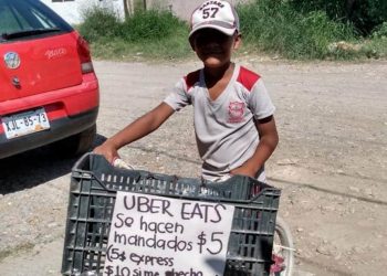 CHUMEL TORRES REGALA TABLET A NIÑO QUE SE HIZO VIRAL POR HACER MANDADOS EN TAMAULIPAS