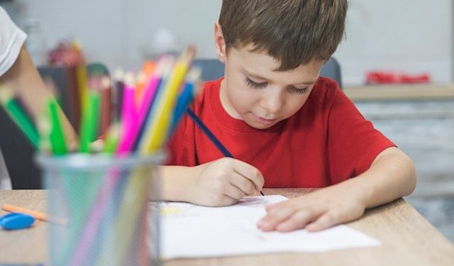 CICLO ESCOLAR CONCLUIRÁ DESDE LOS HOGARES EN MICHOACÁN