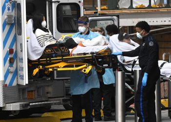 CONFINAMIENTO OPORTUNO EN EU HUBIERA EVITADO 35 MIL MUERTES: ESTUDIO