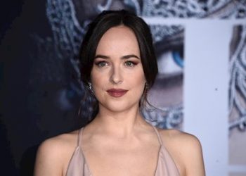 DAKOTA JOHNSON REVELA QUE PADECE DEPRESIÓN DESDE LA ADOLESCENCIA