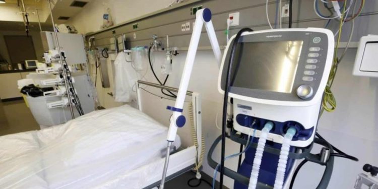 EL IMSS JUSTIFICA COMPRA DE VENTILADORES A HIJO DE BARTLETT