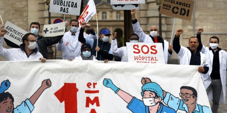 EL PLANETA CELEBRA CONFINADO Y EN RECESIÓN UN 1 DE MAYO INÉDITO