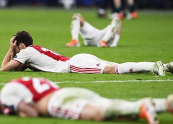 EN HOLANDA NO PERMITIRÁN PARTIDOS CON PÚBLICO HASTA QUE HAYA VACUNA