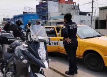 MUJER INICIA TRABAJO DE PARTO A BORDO DE UN TAXI
