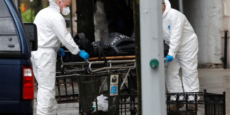 ESTADOS UNIDOS REBASA LOS 71 MIL MUERTOS POR COVID-19