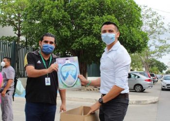 INVITA ALBERTO BATUM A LA SOCIEDAD A PARTICIPAR EN APOYO DEL PERSONAL MÉDICO