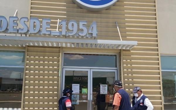 GOBIERNO DEL ESTADO CLAUSURA Y MULTA A UNA SUCURSAL DE COMIDA RÁPIDA