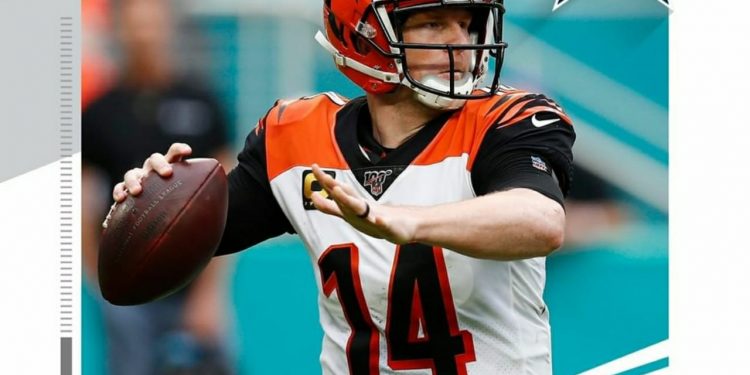 ANDY DALTON FIRMA CON LOS VAQUEROS DE DALLAS