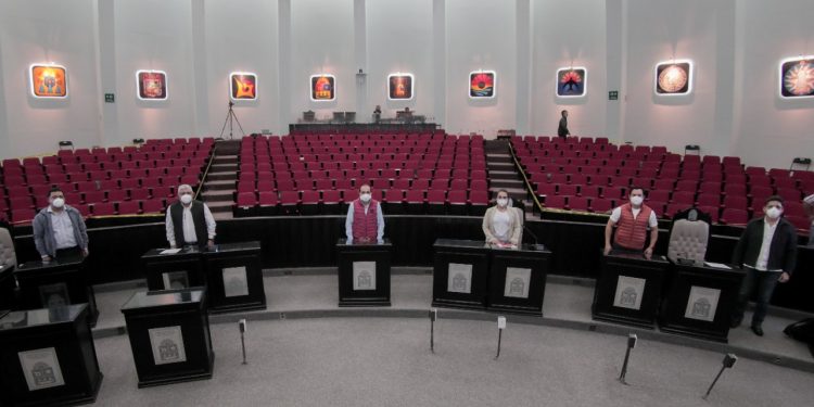 CLAUSURAN DIPUTADOS PERIODO DE SESIONES