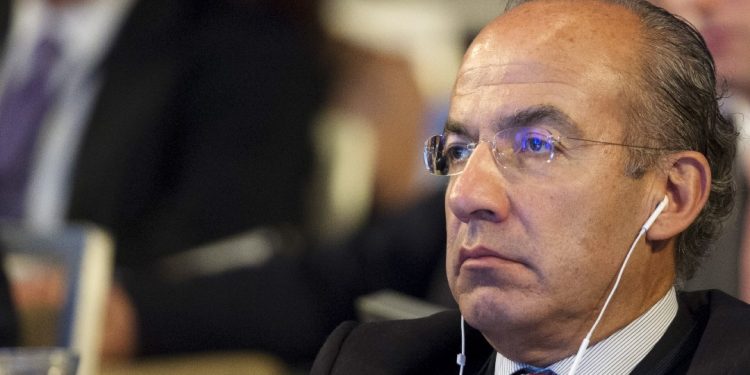 INVESTIGAR A CALDERÓN, SOLO SI LA GENTE LO PIDE EN CONSULTA: LÓPEZ OBRADOR