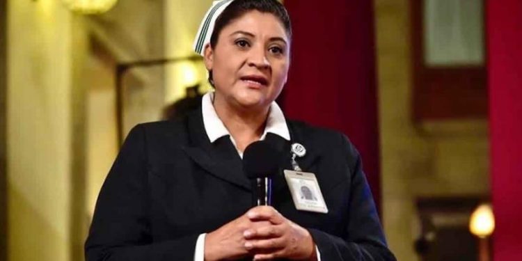 «JEFA FABIANA» SALE DEL HOSPITAL Y SE RECUPERA EN CASA DEL COVID-19