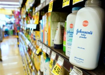 JOHNSON & JOHNSON DEJA DE VENDER SU TALCO PARA BEBÉS EN EU Y CANADÁ