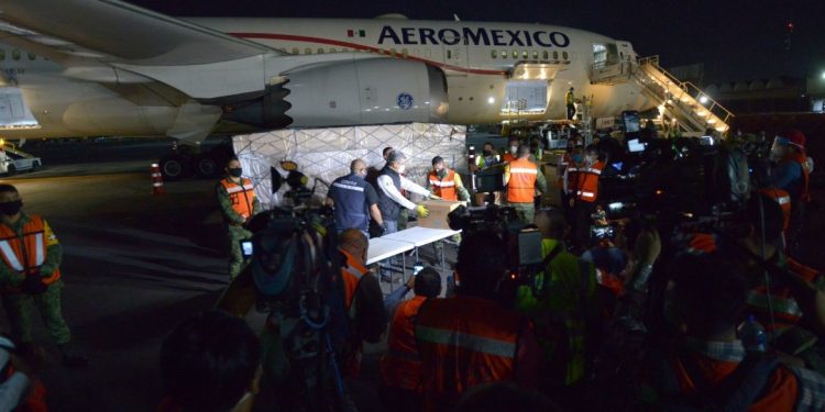 LLEGA A MÉXICO NOVENO CARGAMENTO DE INSUMOS MÉDICOS