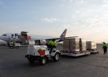 LLEGA DE EUA TERCER AVIÓN CON INSUMOS PARA ATENDER COVID-19