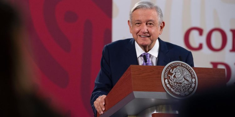 LÓPEZ OBRADOR LLAMA A LA SOCIEDAD A SEGUIR ACTUANDO CON RESPONSABILIDAD